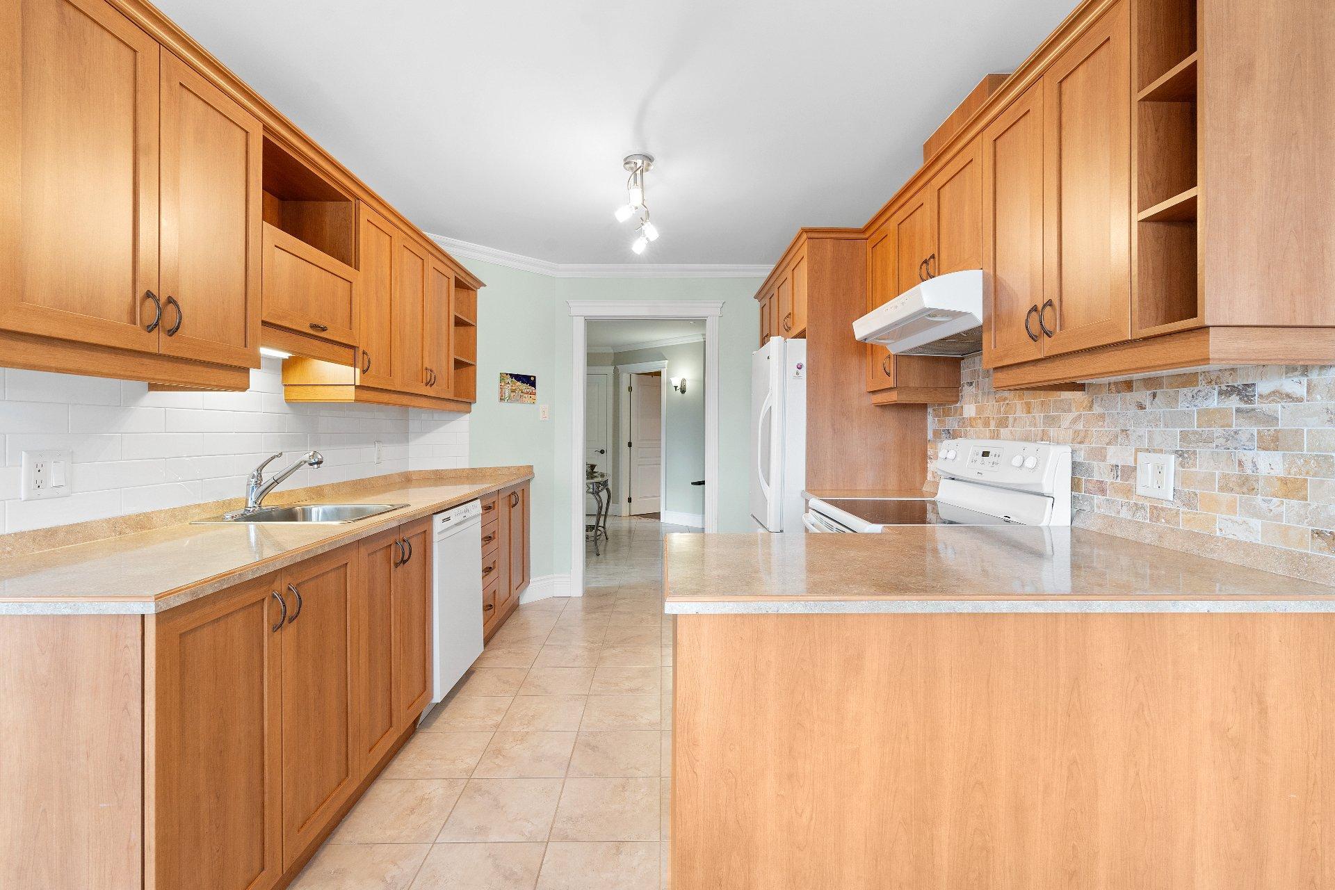 









6050


Rue Le Mesnil

, 208,
Québec (Les Rivières),




QC
G2K0A2

