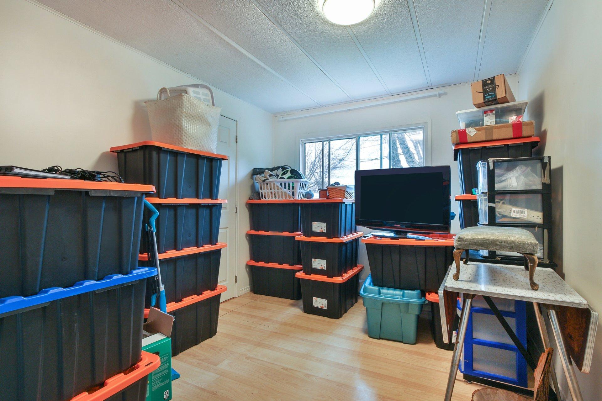 









3


Rue Laporte

,
Saint-Jean-sur-Richelieu,




QC
J2Y1A5

