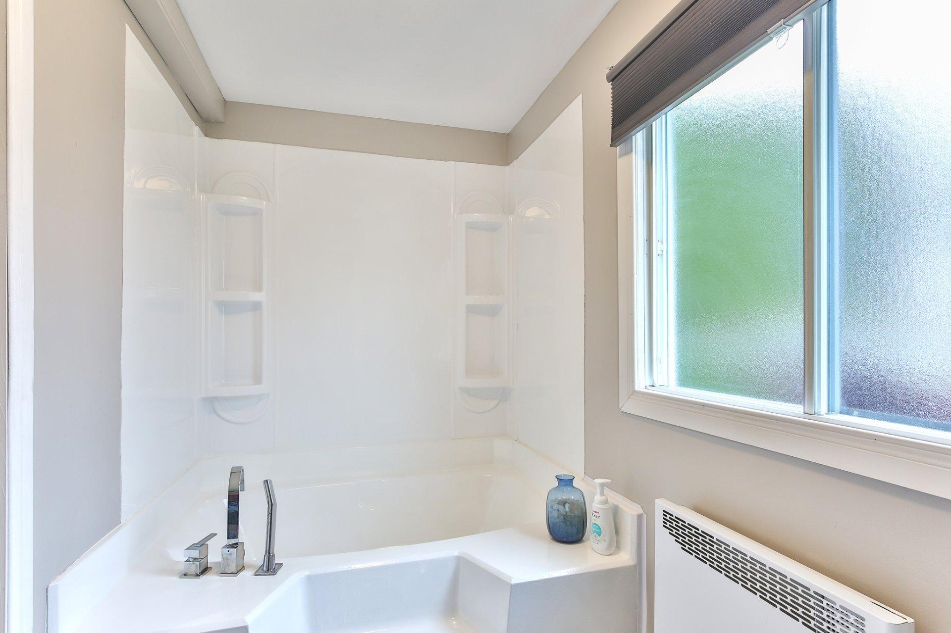 









3


Rue Laporte

,
Saint-Jean-sur-Richelieu,




QC
J2Y1A5

