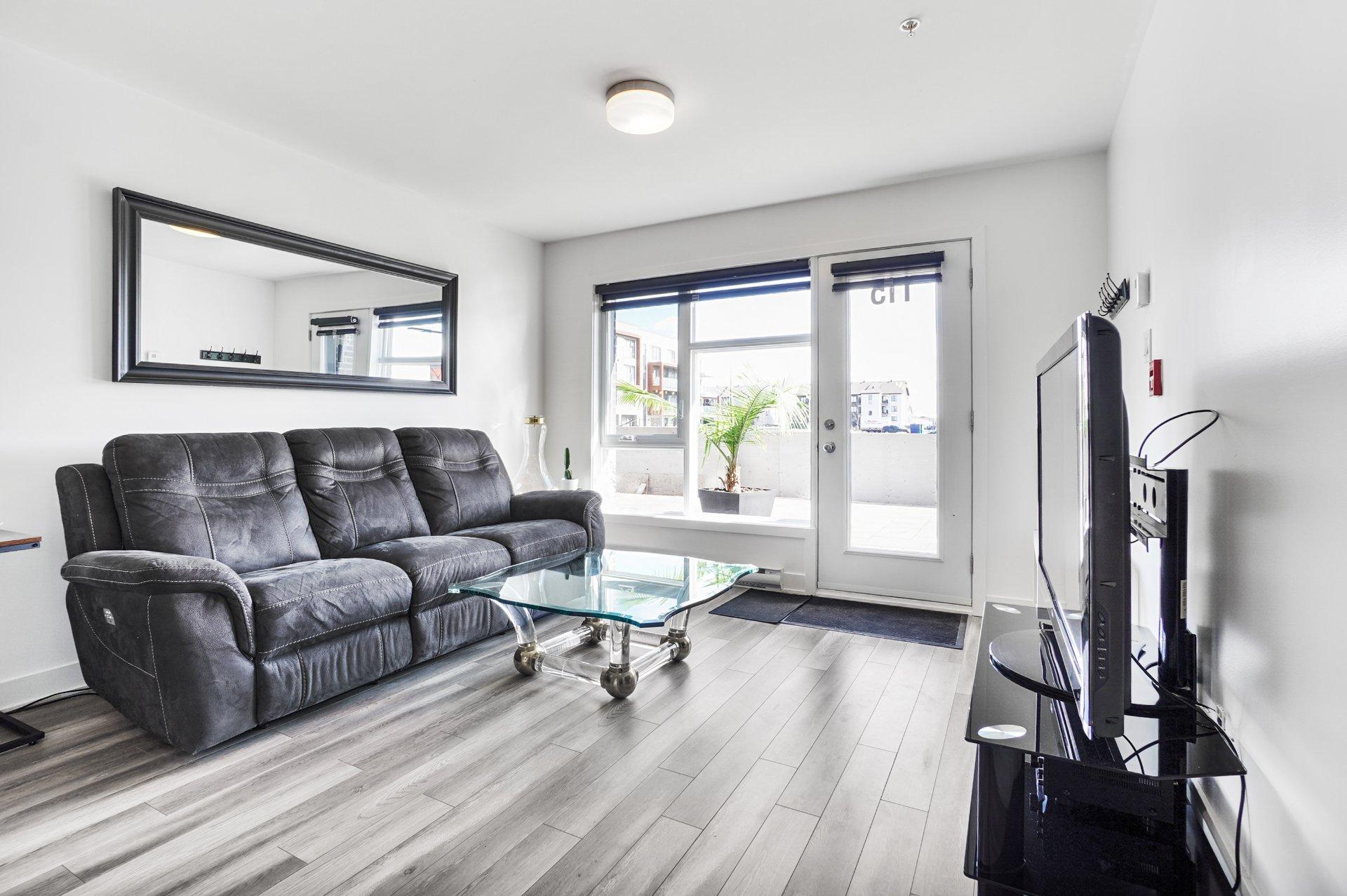 









6300


Rue de Chambéry

, 115,
Brossard,




QC
J4Z0N7

