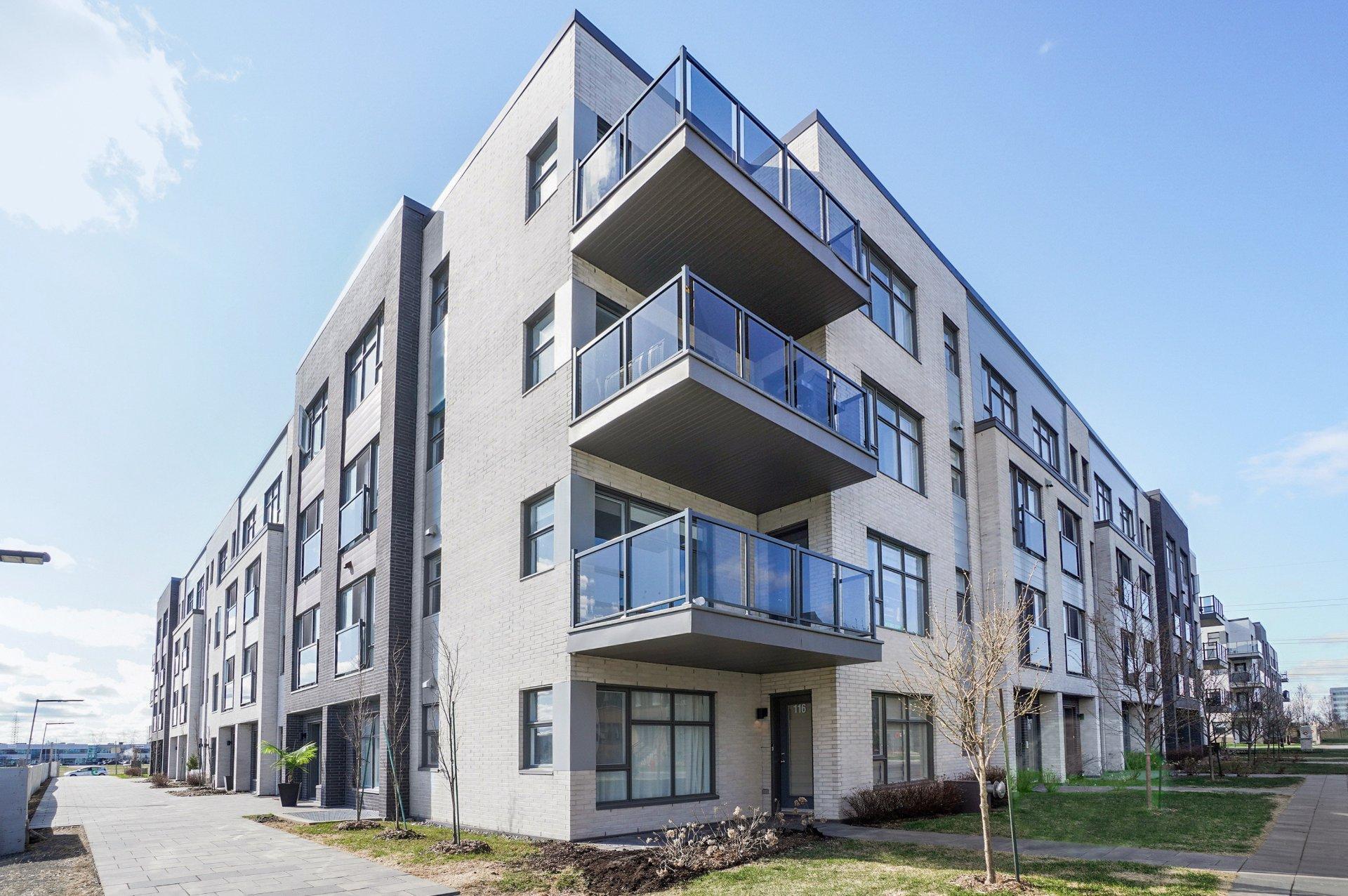 









6300


Rue de Chambéry

, 115,
Brossard,




QC
J4Z0N7

