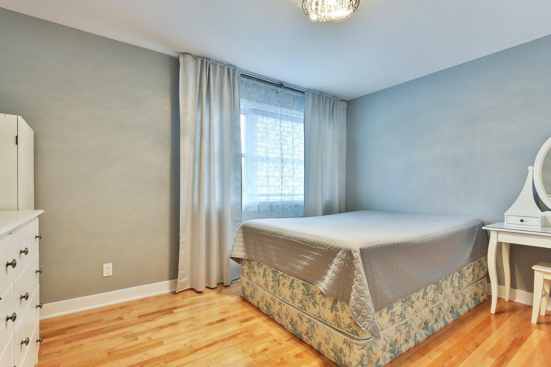 









101


Rue Principale

,
Saint-Mathieu,




QC
J0L2H0


