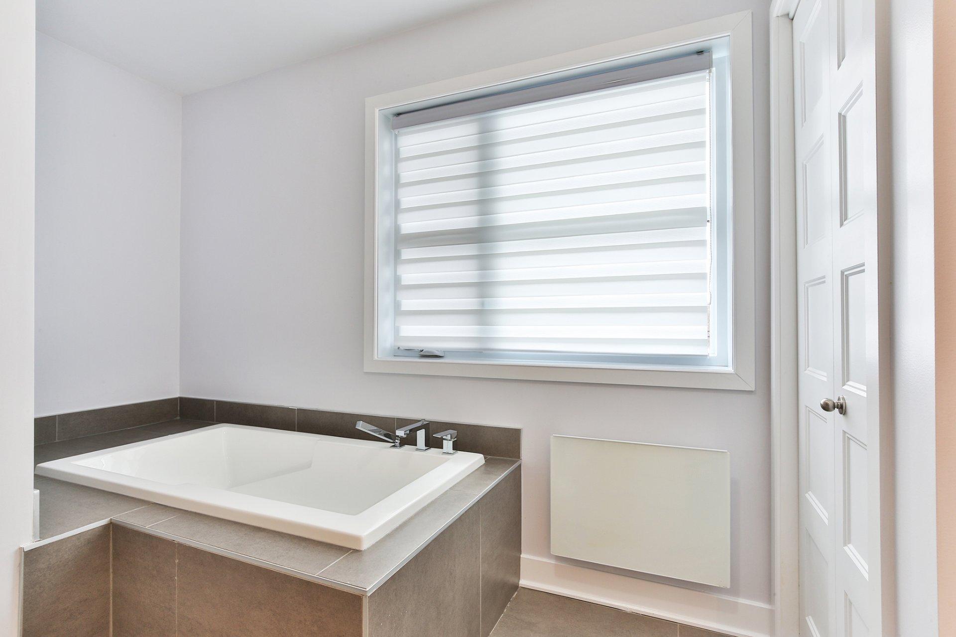 









101


Rue Principale

,
Saint-Mathieu,




QC
J0L2H0

