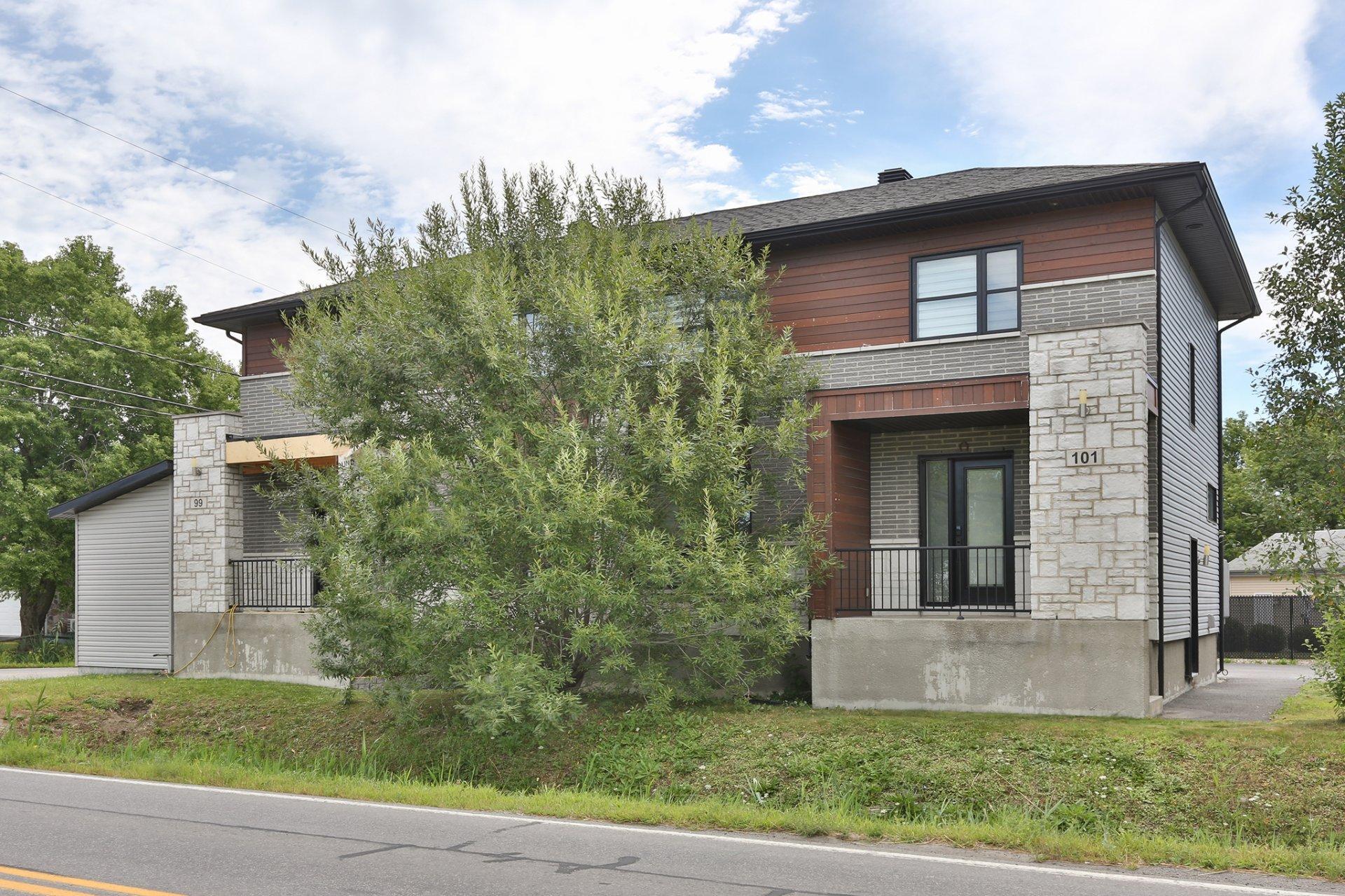 









101


Rue Principale

,
Saint-Mathieu,




QC
J0L2H0

