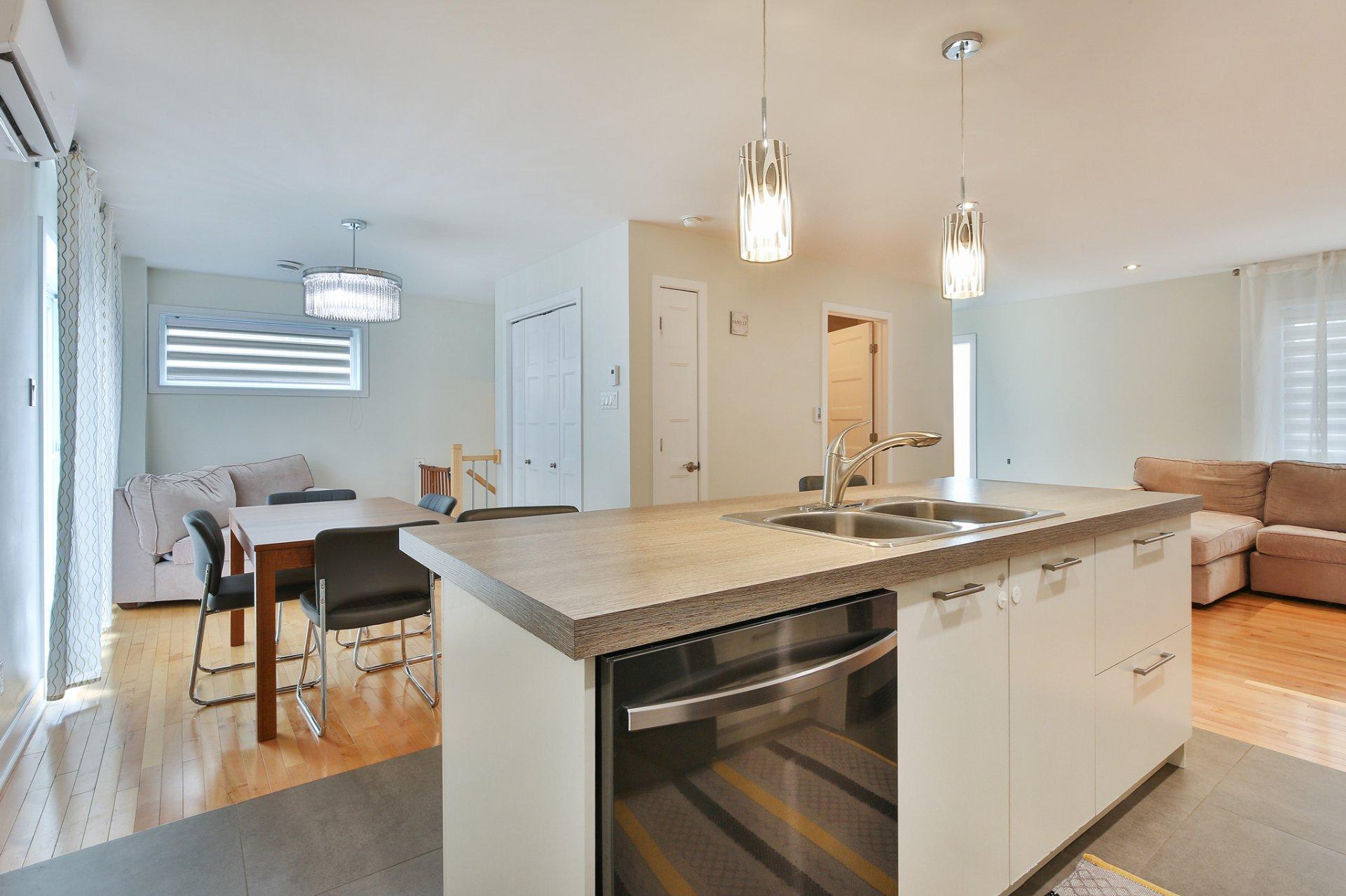 









101


Rue Principale

,
Saint-Mathieu,




QC
J0L2H0

