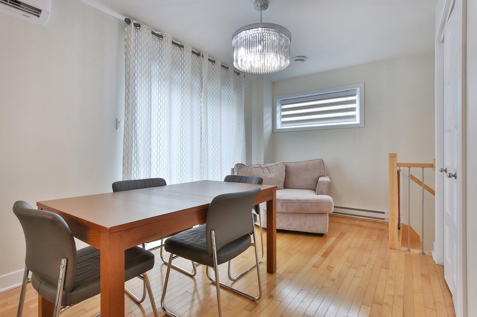 









101


Rue Principale

,
Saint-Mathieu,




QC
J0L2H0

