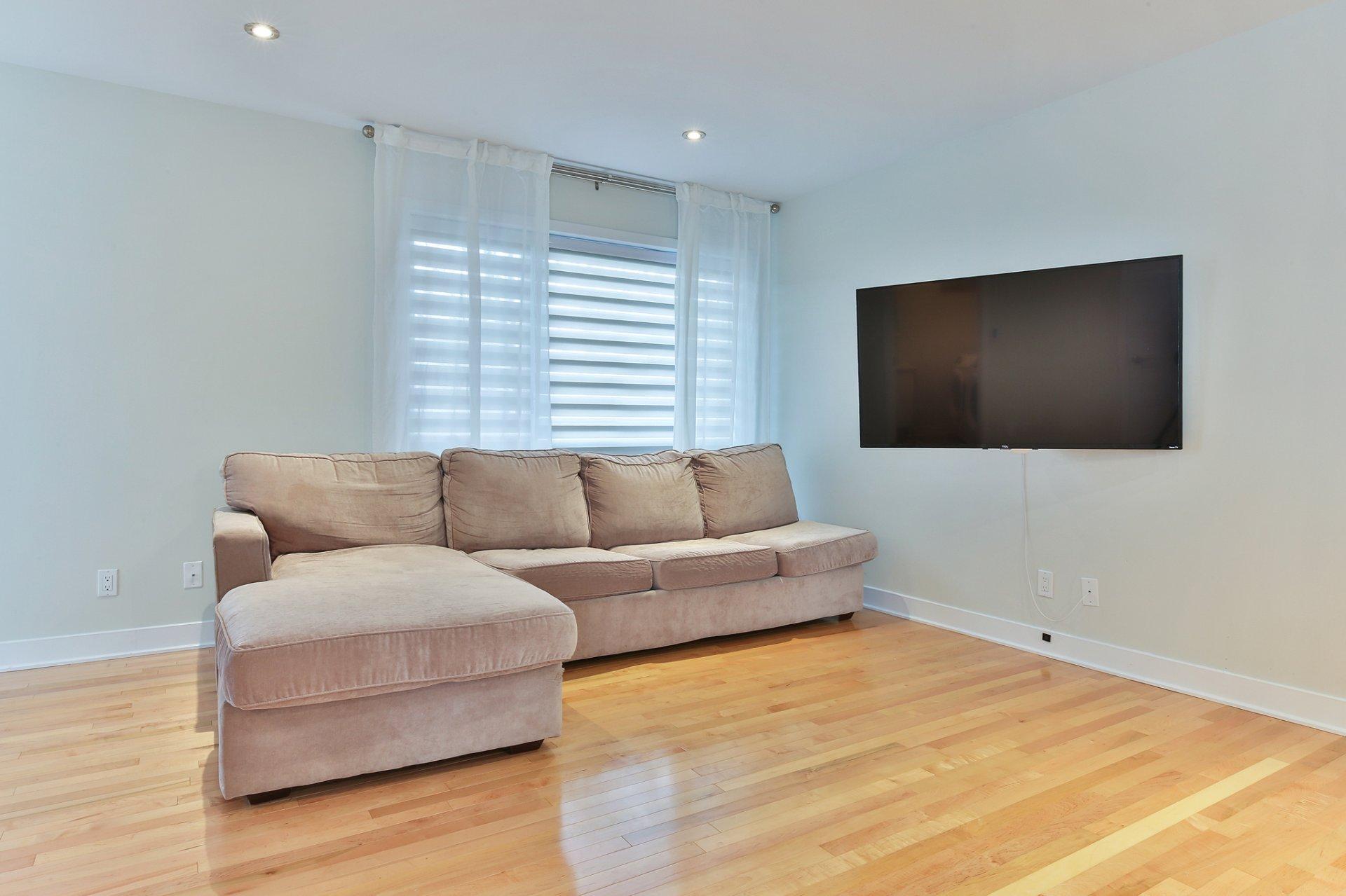 









101


Rue Principale

,
Saint-Mathieu,




QC
J0L2H0

