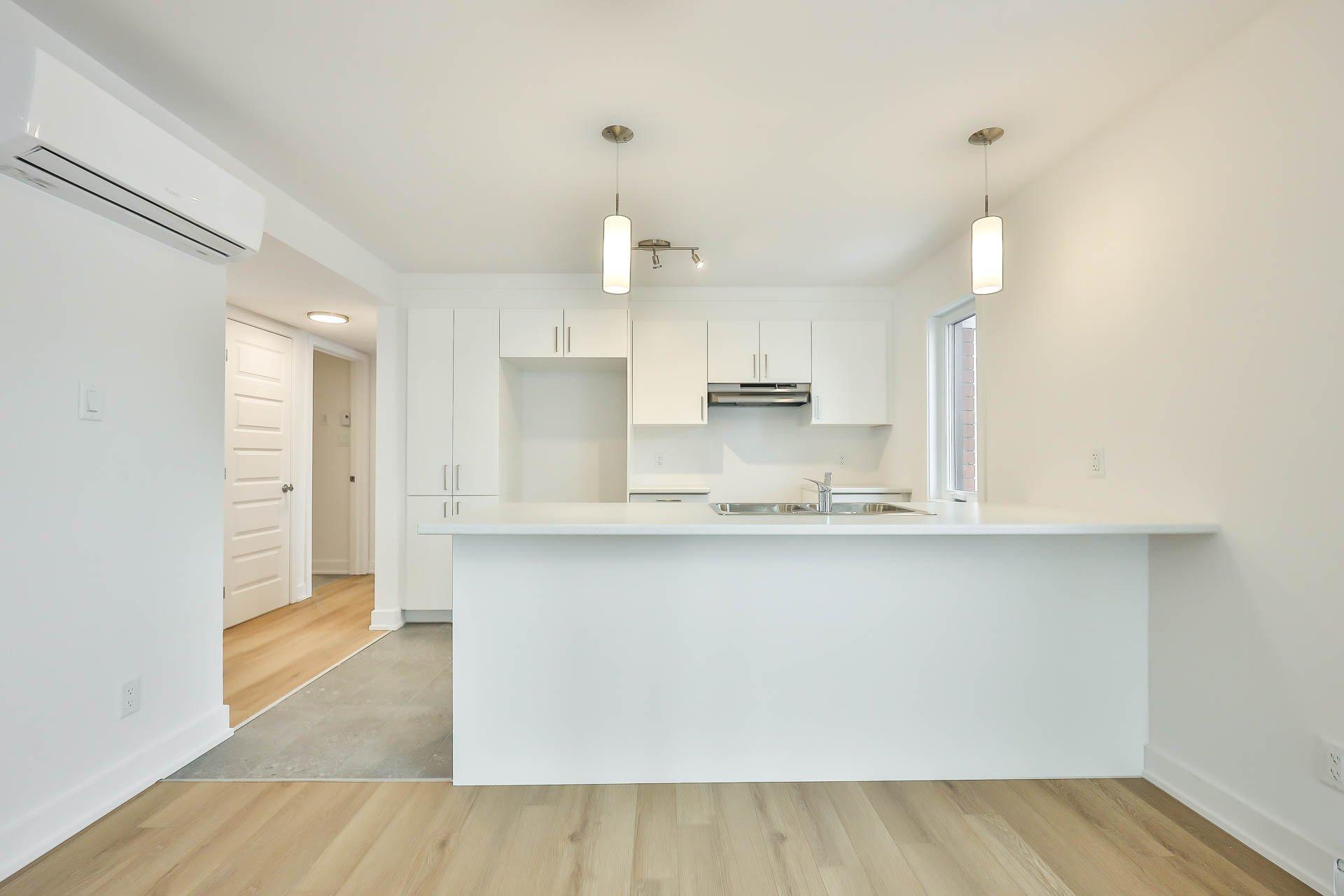 









169


Rue Dorchester

, 2,
Gatineau (Buckingham),




QC
J8L1L5

