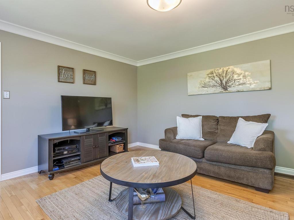 












36 George Samuel Drive

,
Hammonds Plains,




NS
B4B 1L9

