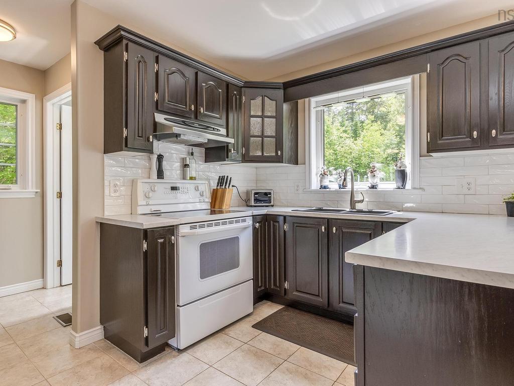 












36 George Samuel Drive

,
Hammonds Plains,




NS
B4B 1L9

