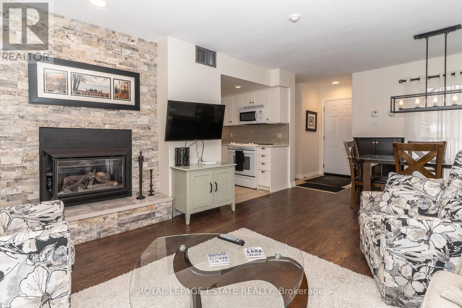 












201 - 27 DEERHURST DRIVE

,
Huntsville,




Ontario
P1H1A9

