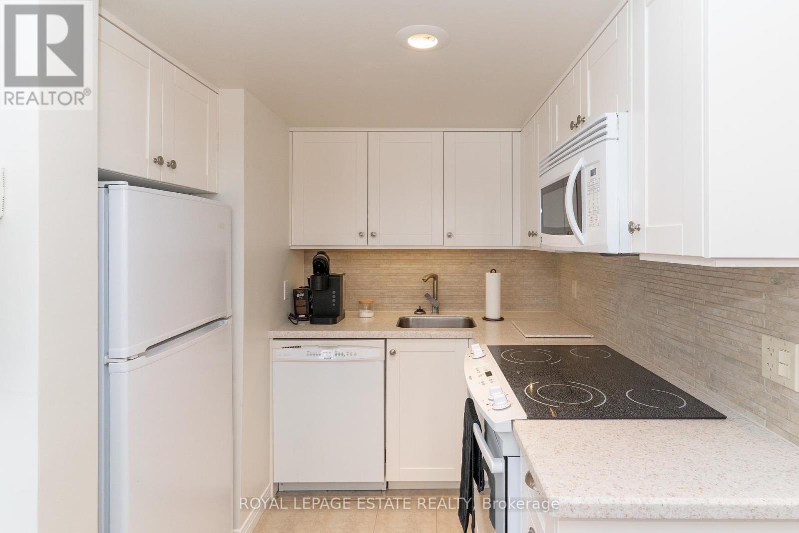 












201 - 27 DEERHURST DRIVE

,
Huntsville,




Ontario
P1H1A9

