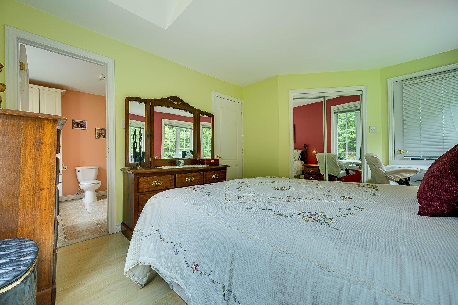 









132


Ch. Fournel

,
Sainte-Anne-des-Lacs,




QC
J0R1B0

