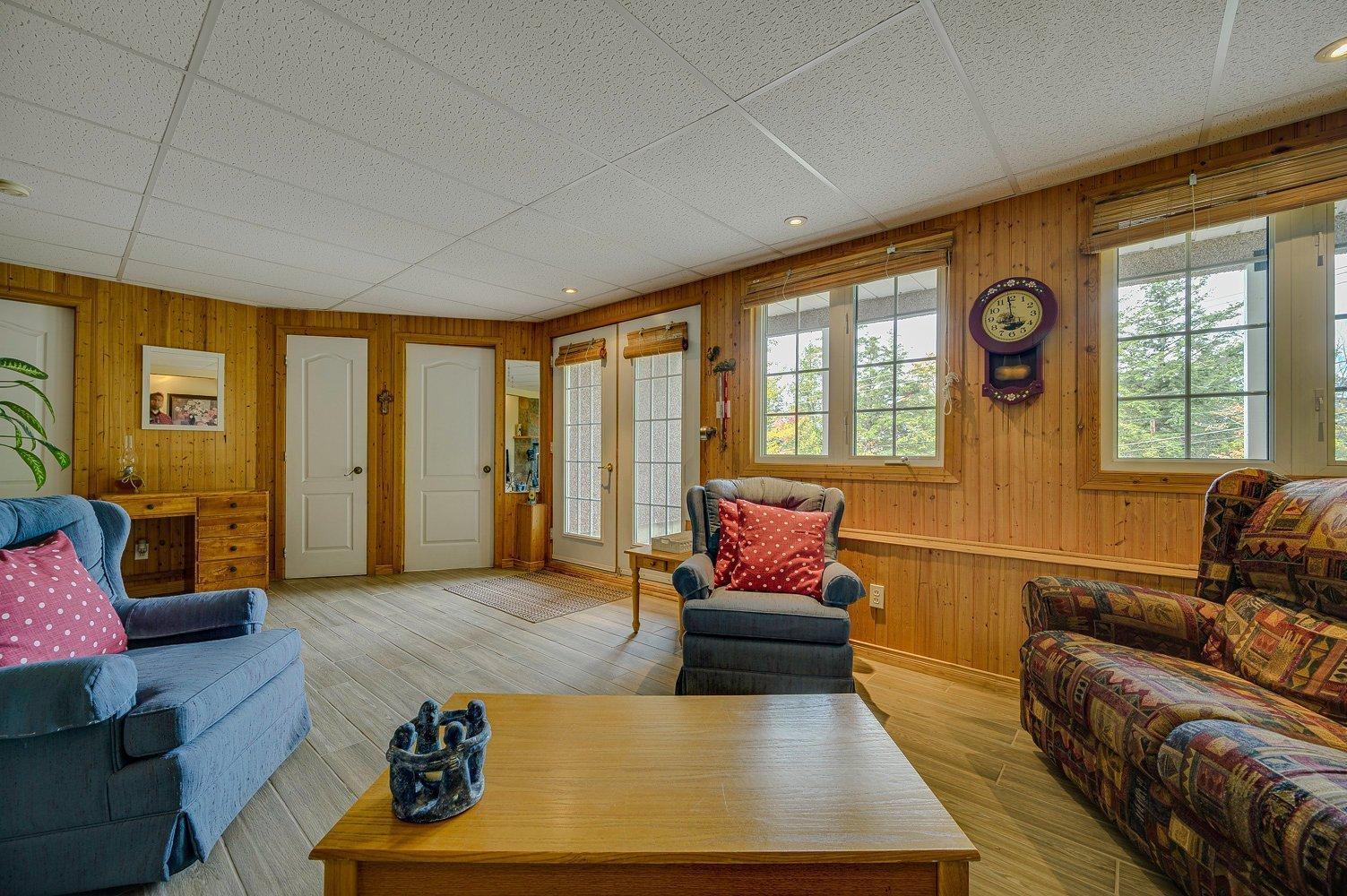 









132


Ch. Fournel

,
Sainte-Anne-des-Lacs,




QC
J0R1B0


