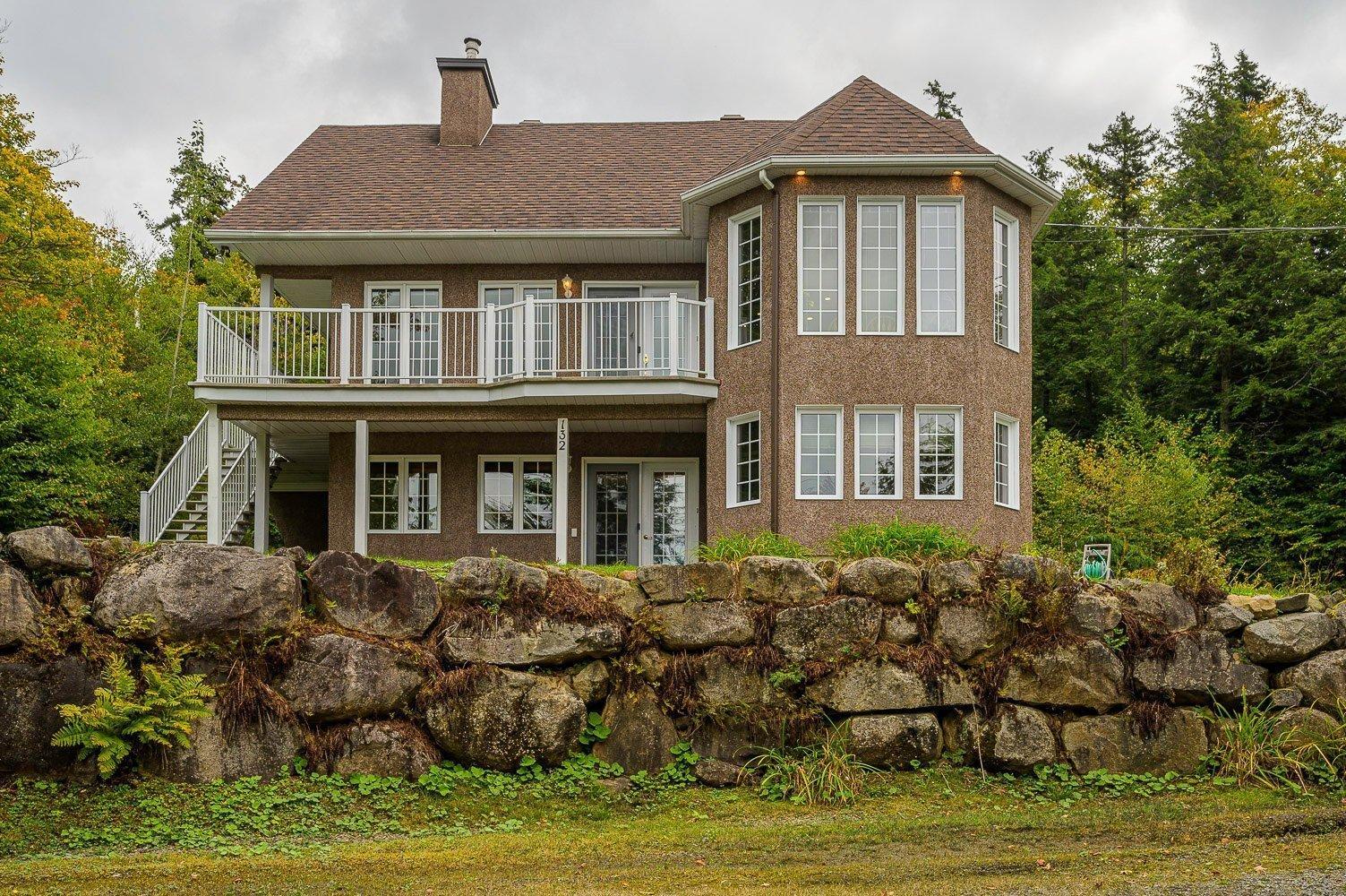 









132


Ch. Fournel

,
Sainte-Anne-des-Lacs,




QC
J0R1B0

