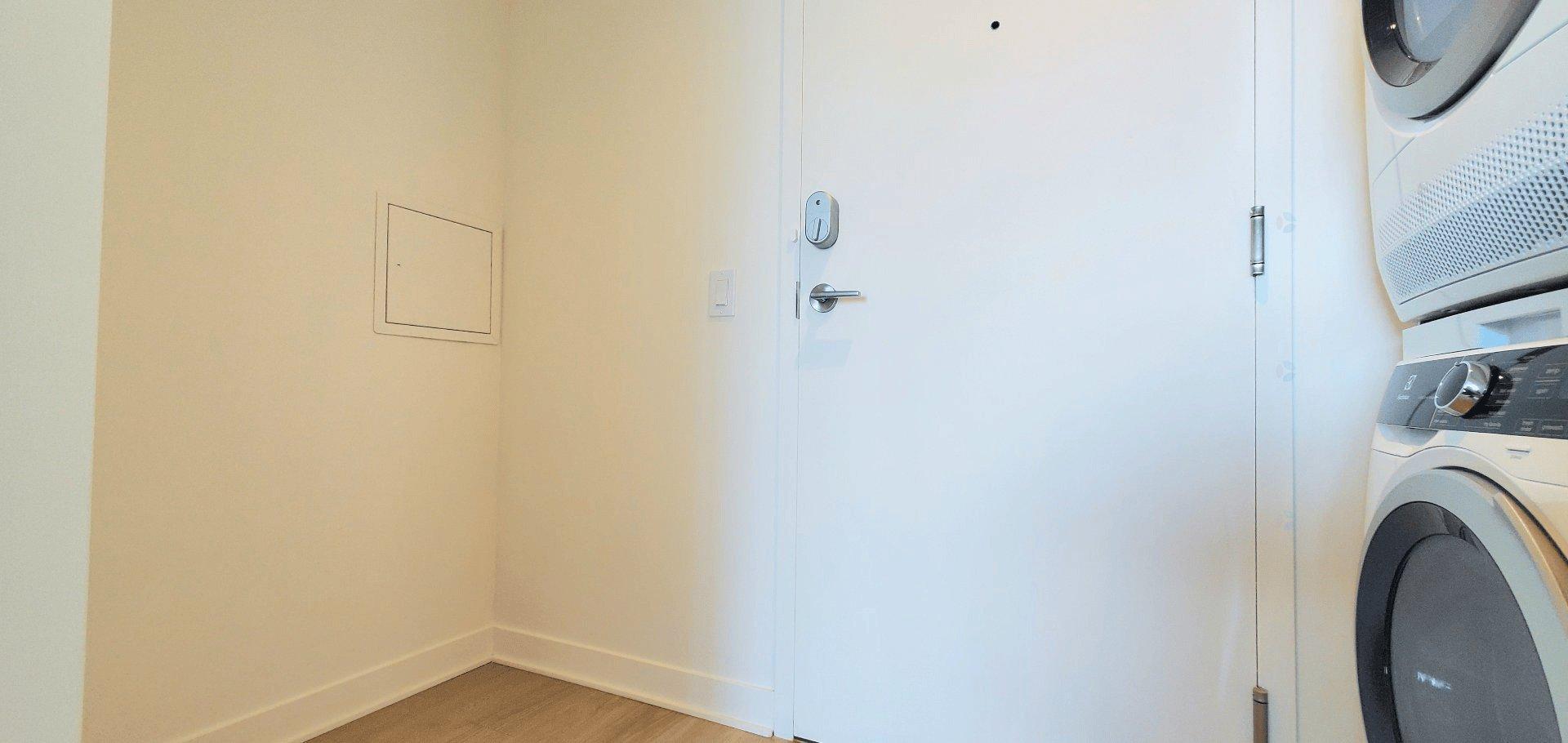 









360


Rue Mayor

, 1504,
Montréal (Ville-Marie),




QC
H3A0J4

