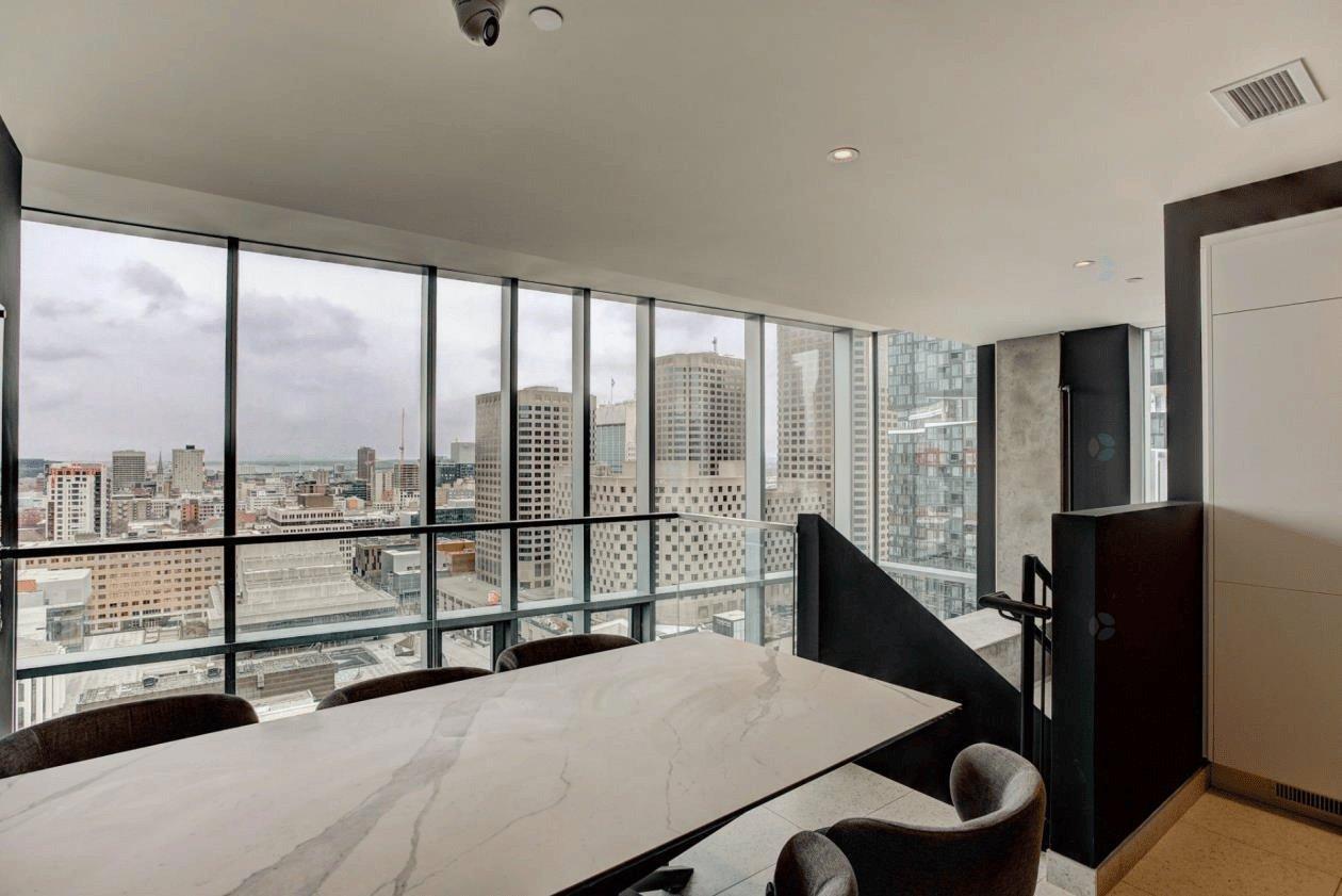 









360


Rue Mayor

, 1504,
Montréal (Ville-Marie),




QC
H3A0J4

