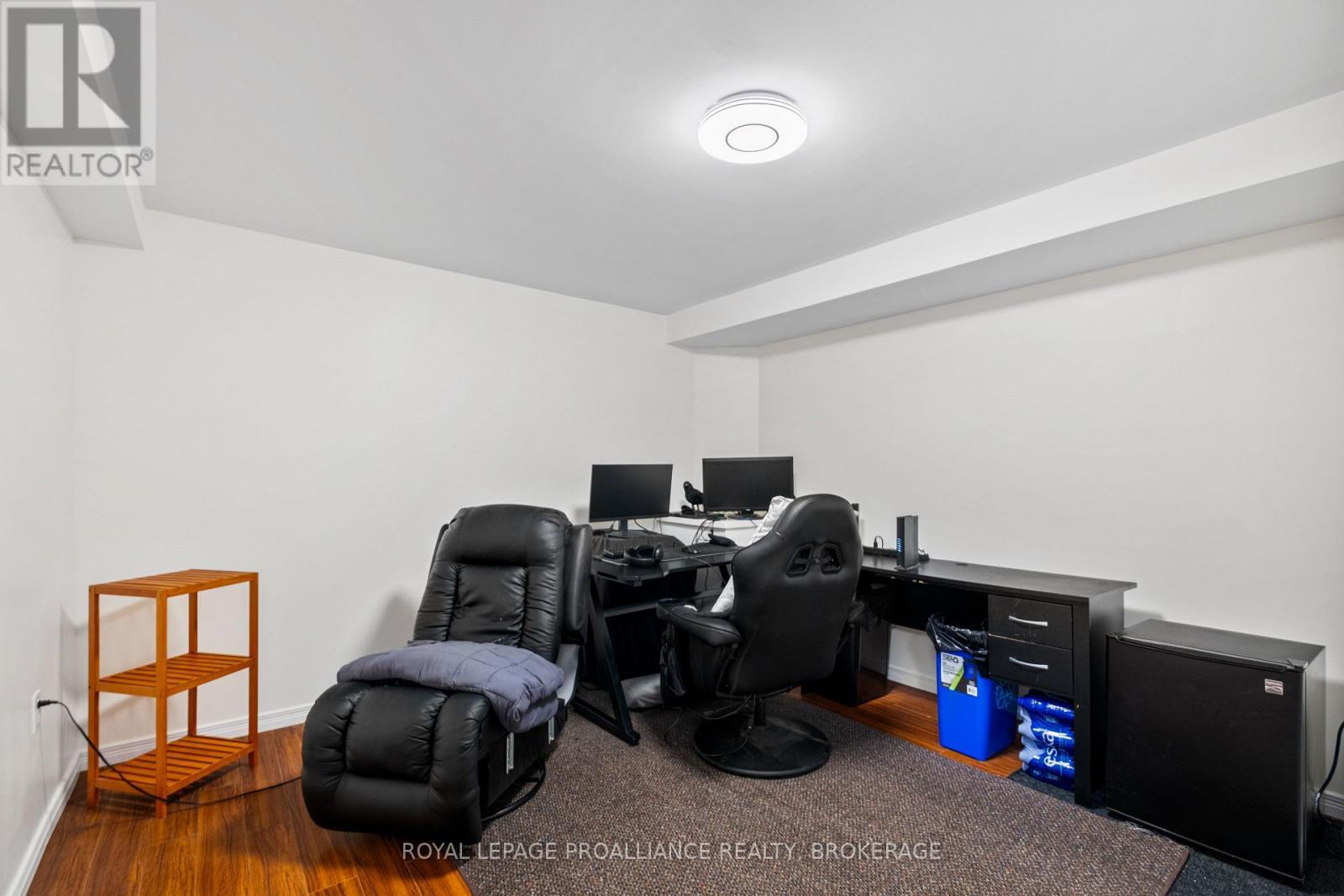 












1105 LYDIA COURT

,
Kingston (North of Taylor-Kidd Blvd),




Ontario
K7P3G1

