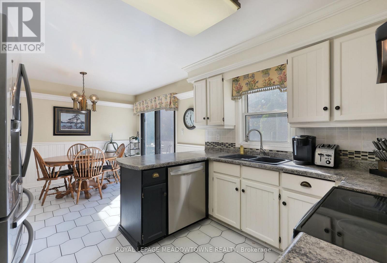 












5344 DURIE ROAD

,
Mississauga,




Ontario
L5M2C7

