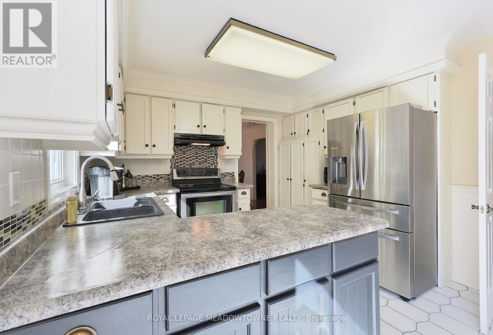 












5344 DURIE ROAD

,
Mississauga,




Ontario
L5M2C7

