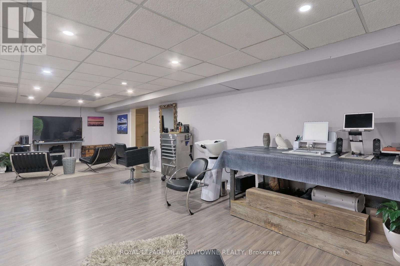 












5344 DURIE ROAD

,
Mississauga,




Ontario
L5M2C7

