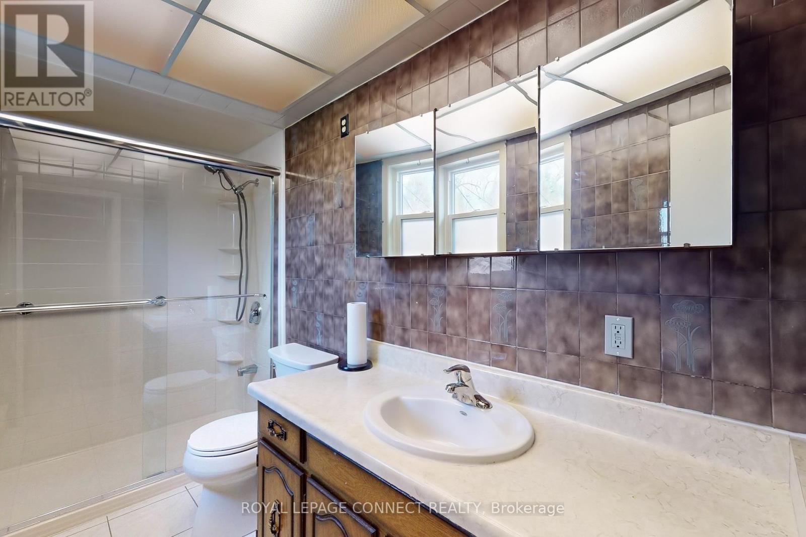 












20 BRINLOOR BOULEVARD

,
Toronto,




Ontario
M1M1L2

