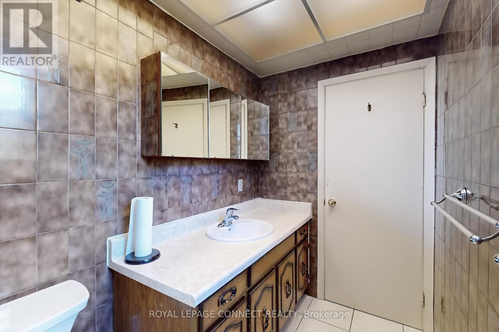












20 BRINLOOR BOULEVARD

,
Toronto,




Ontario
M1M1L2

