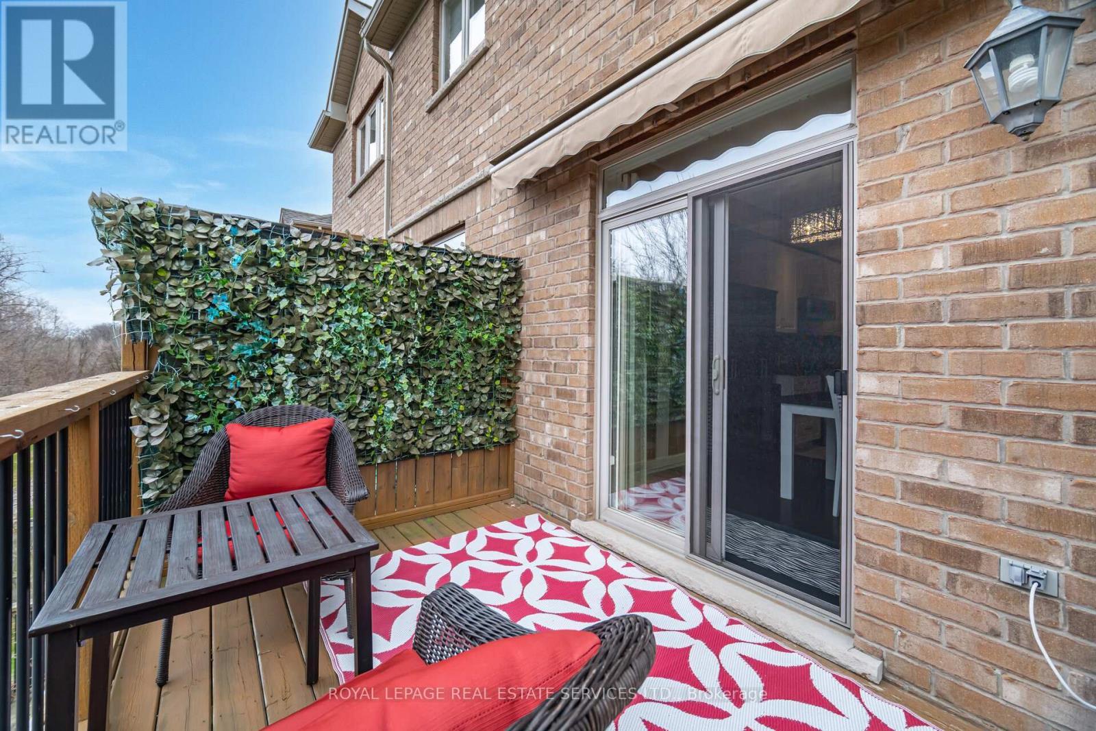 












54 OAKHAVEN PLACE

,
Hamilton,




Ontario
L9K0B6

