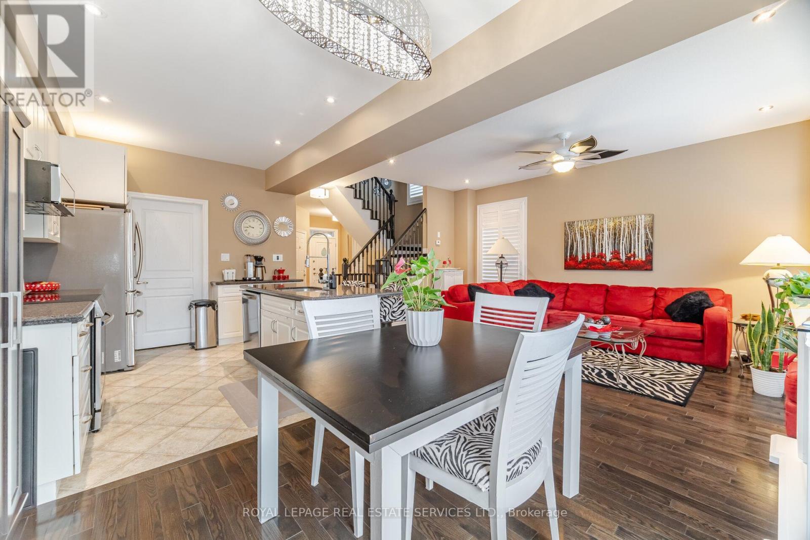 












54 OAKHAVEN PLACE

,
Hamilton,




Ontario
L9K0B6

