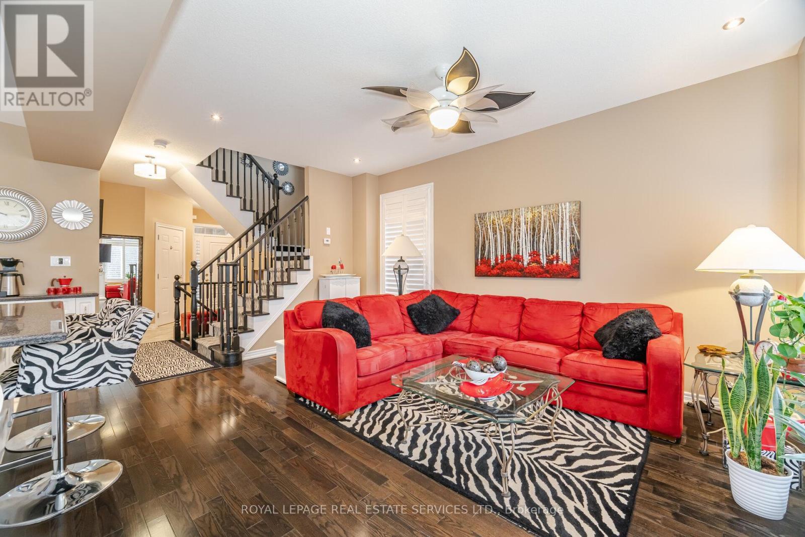 












54 OAKHAVEN PLACE

,
Hamilton,




Ontario
L9K0B6


