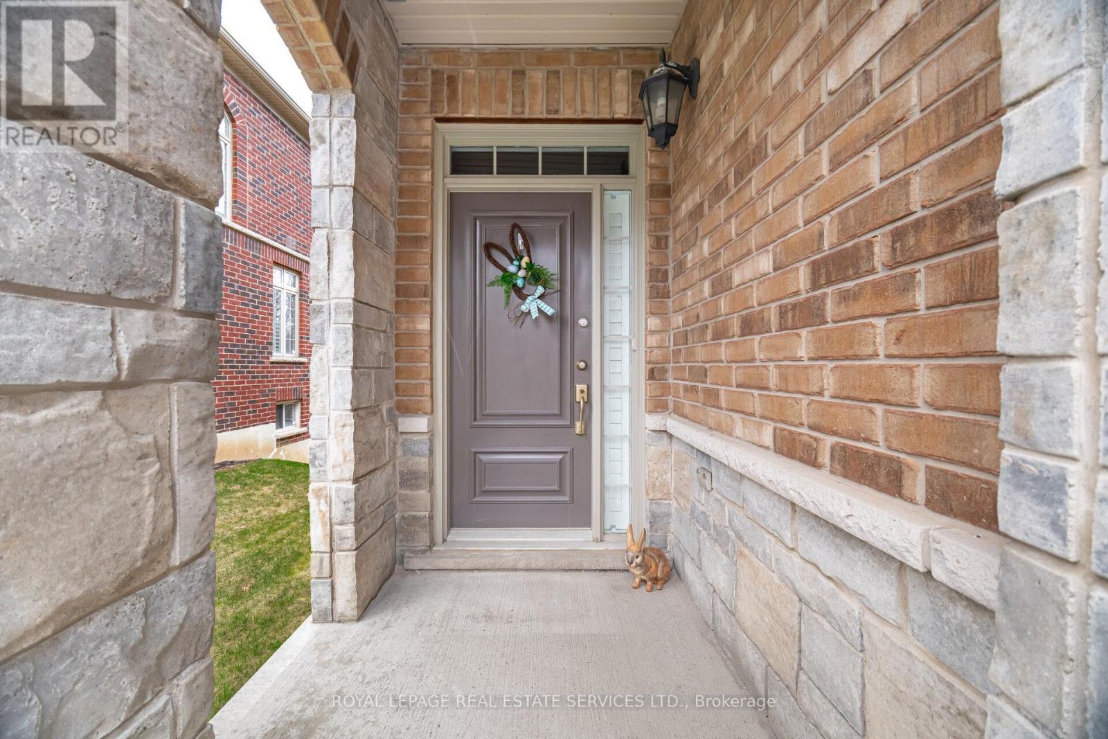 












54 OAKHAVEN PLACE

,
Hamilton,




Ontario
L9K0B6

