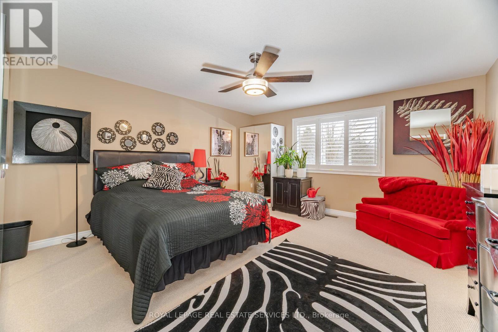 












54 OAKHAVEN PLACE

,
Hamilton,




Ontario
L9K0B6

