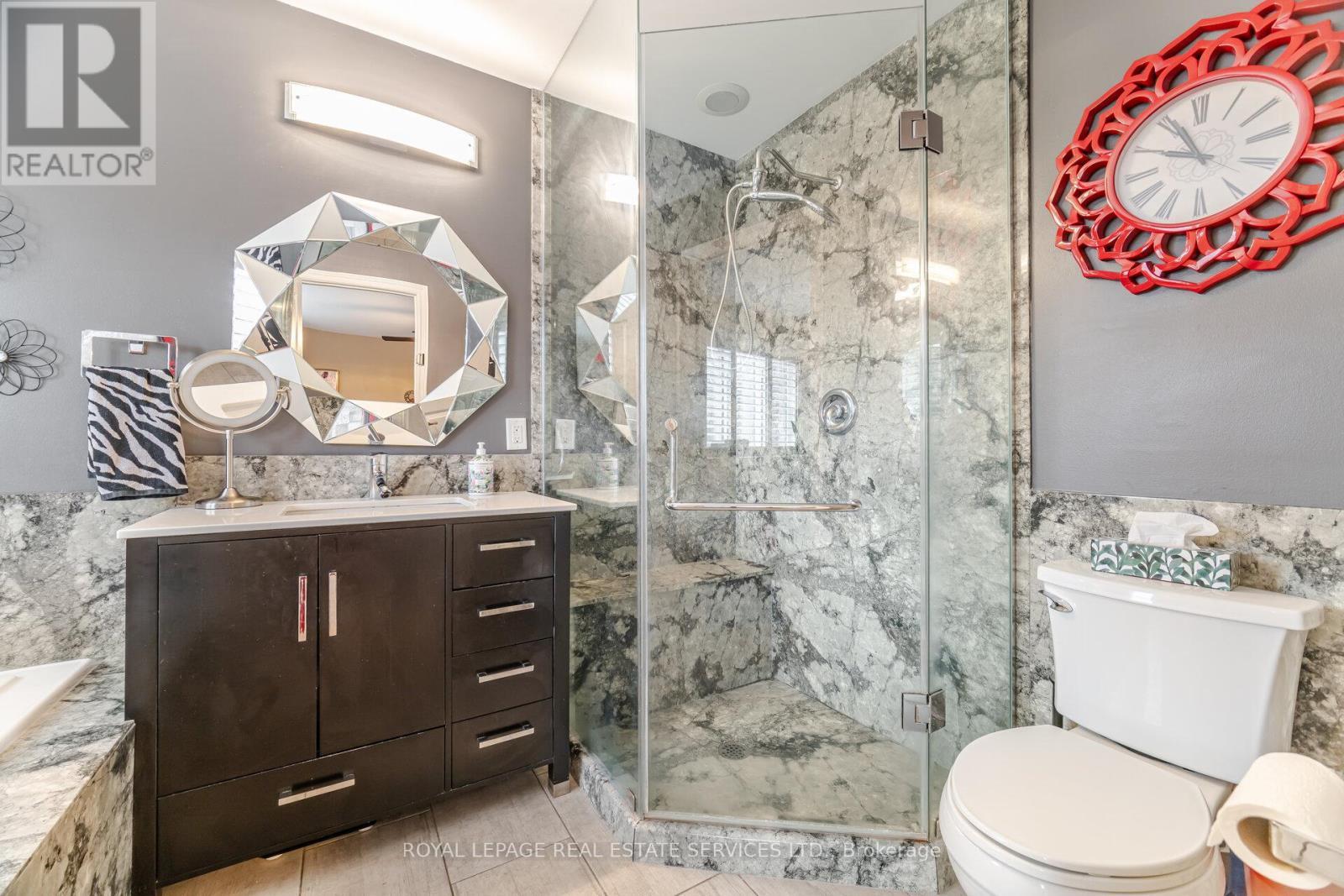 












54 OAKHAVEN PLACE

,
Hamilton,




Ontario
L9K0B6

