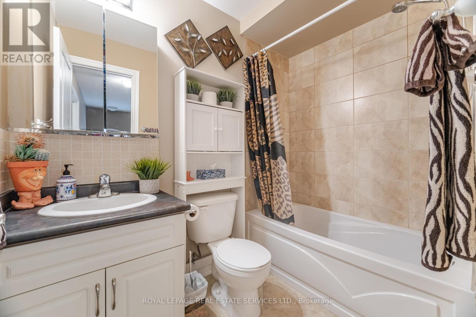 












54 OAKHAVEN PLACE

,
Hamilton,




Ontario
L9K0B6

