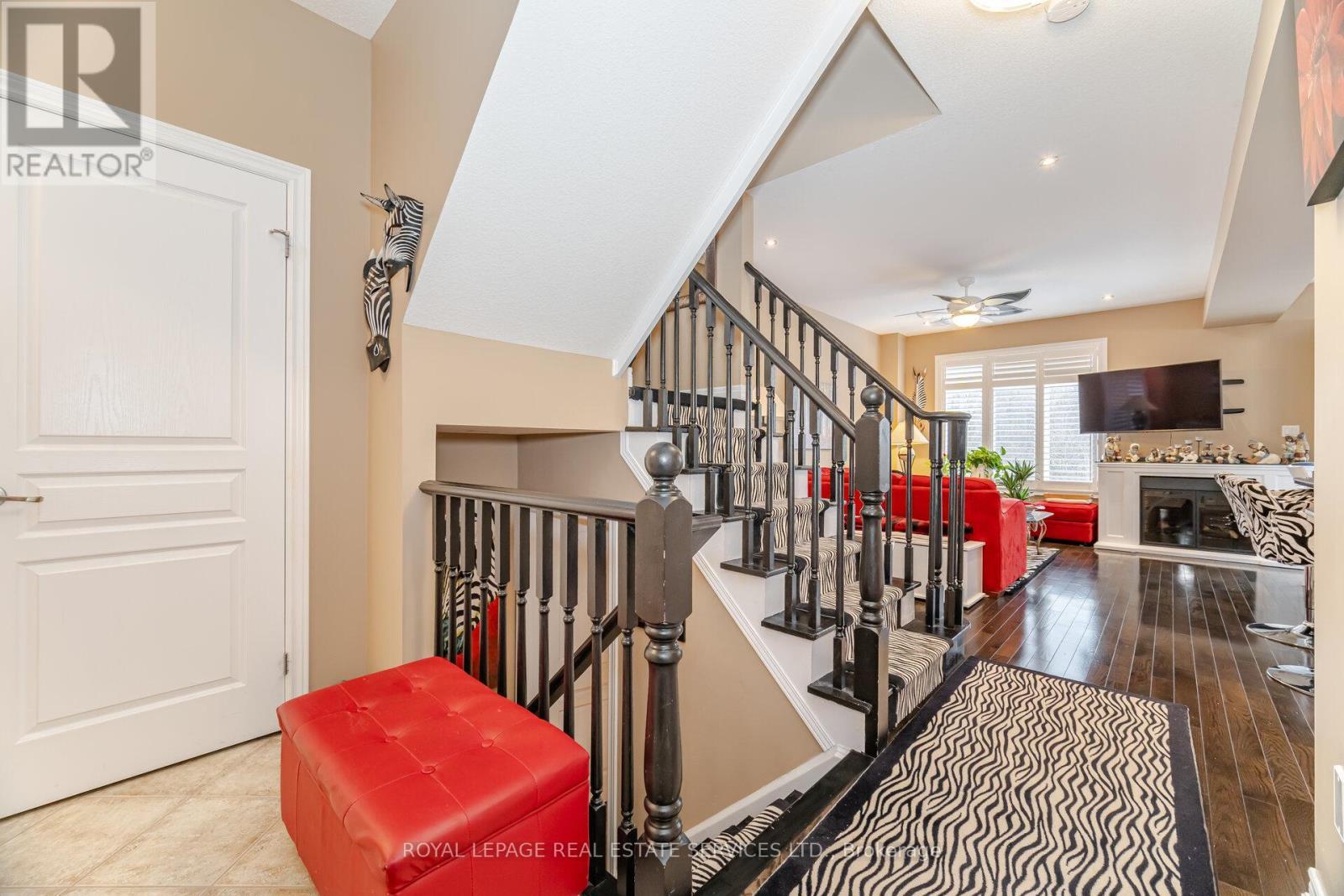 












54 OAKHAVEN PLACE

,
Hamilton,




Ontario
L9K0B6

