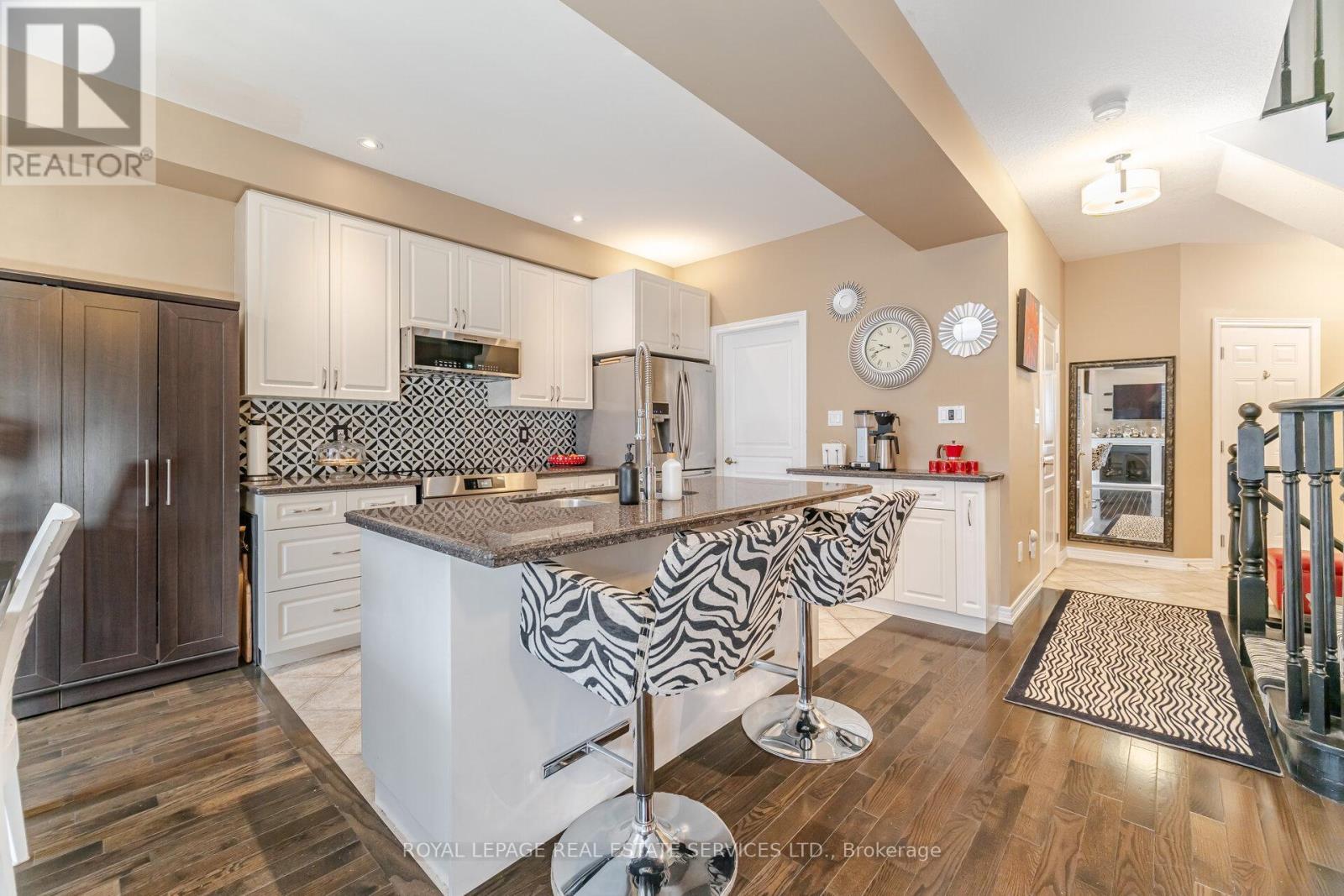 












54 OAKHAVEN PLACE

,
Hamilton,




Ontario
L9K0B6

