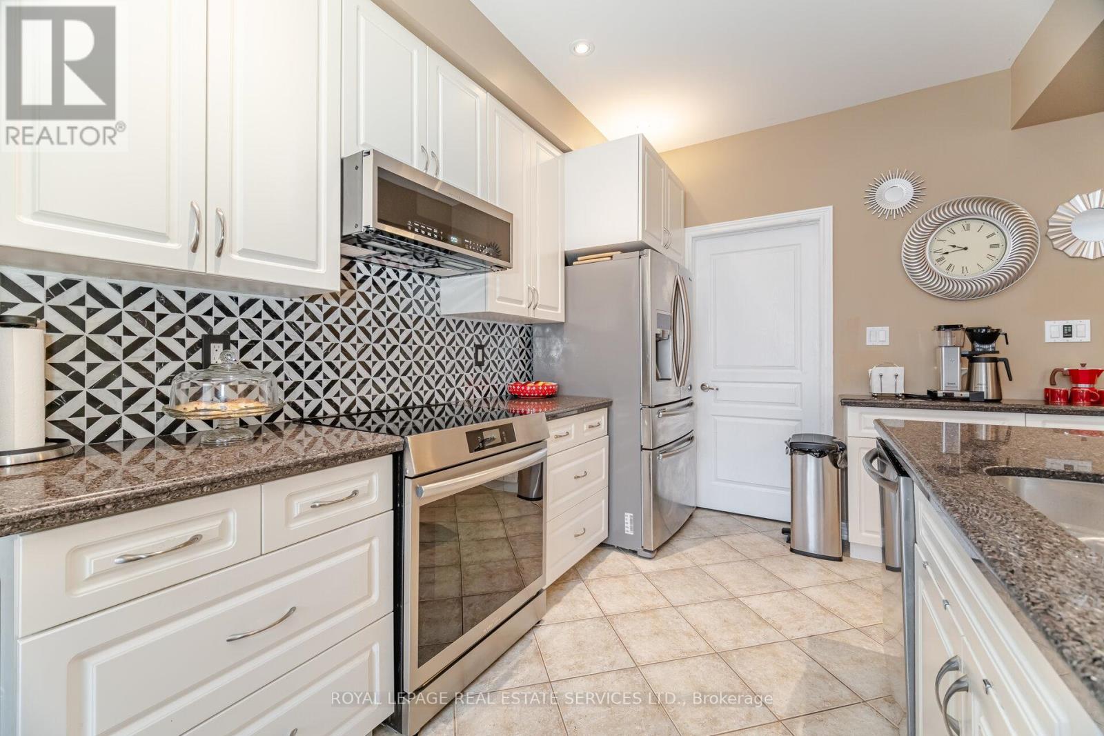












54 OAKHAVEN PLACE

,
Hamilton,




Ontario
L9K0B6

