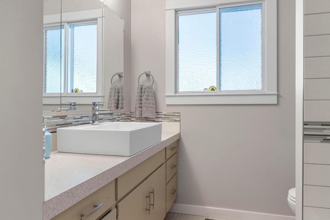 









980


Gerstmar

Road,
Kelowna,




BC
V1X 4B8

