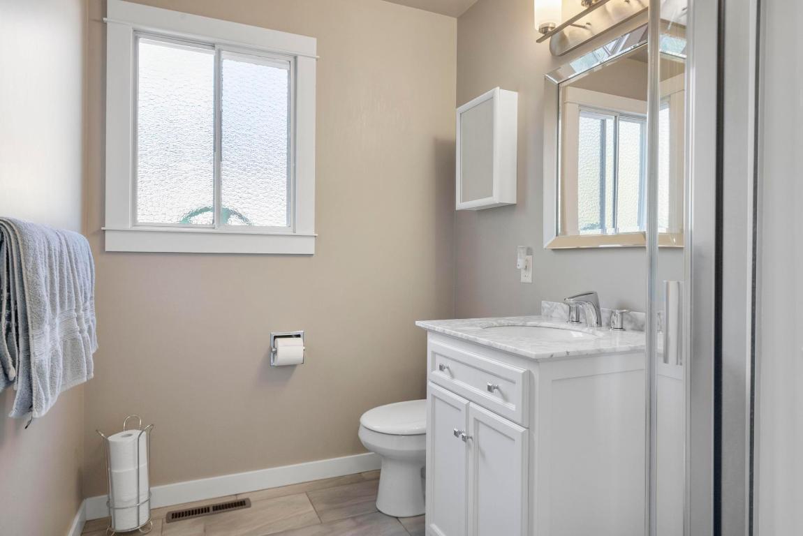 









980


Gerstmar

Road,
Kelowna,




BC
V1X 4B8

