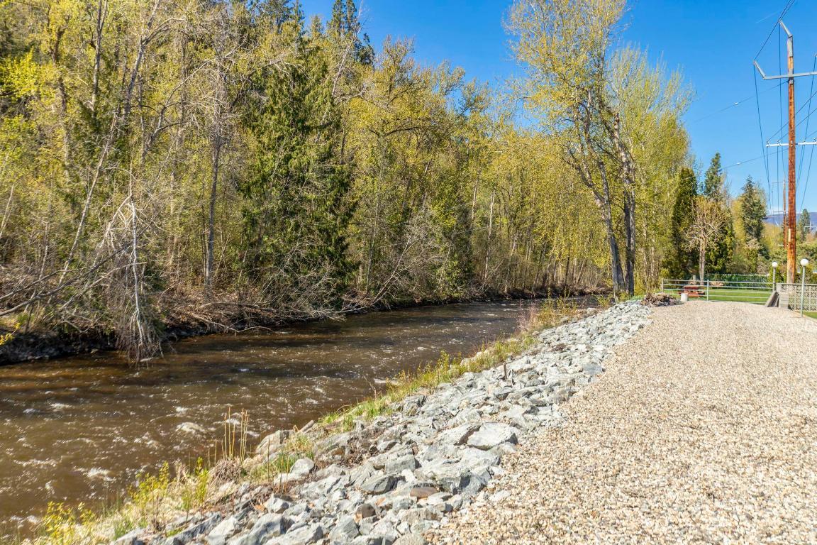









980


Gerstmar

Road,
Kelowna,




BC
V1X 4B8

