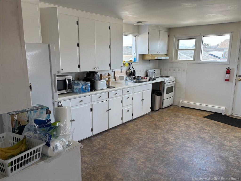 









510


Appleby

ST,
Bathurst,




NB
E2A 3L2

