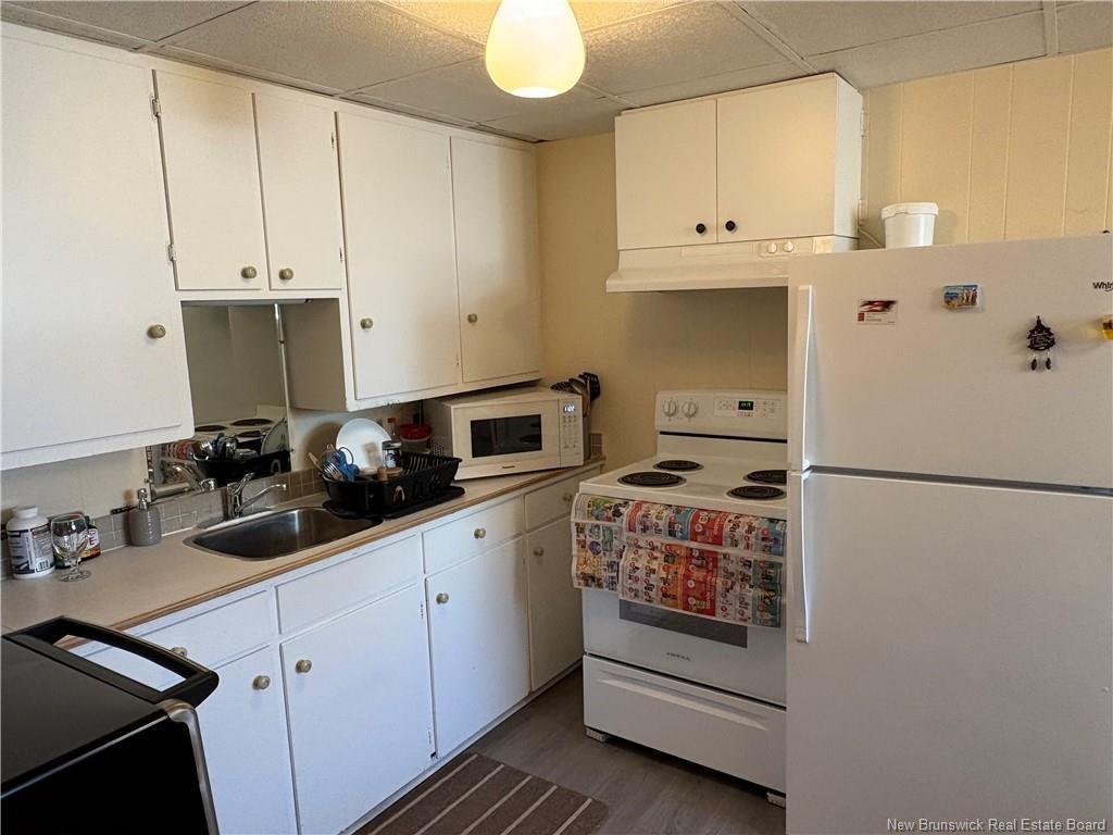 









510


Appleby

ST,
Bathurst,




NB
E2A 3L2

