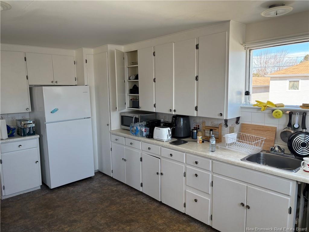 









510


Appleby

ST,
Bathurst,




NB
E2A 3L2

