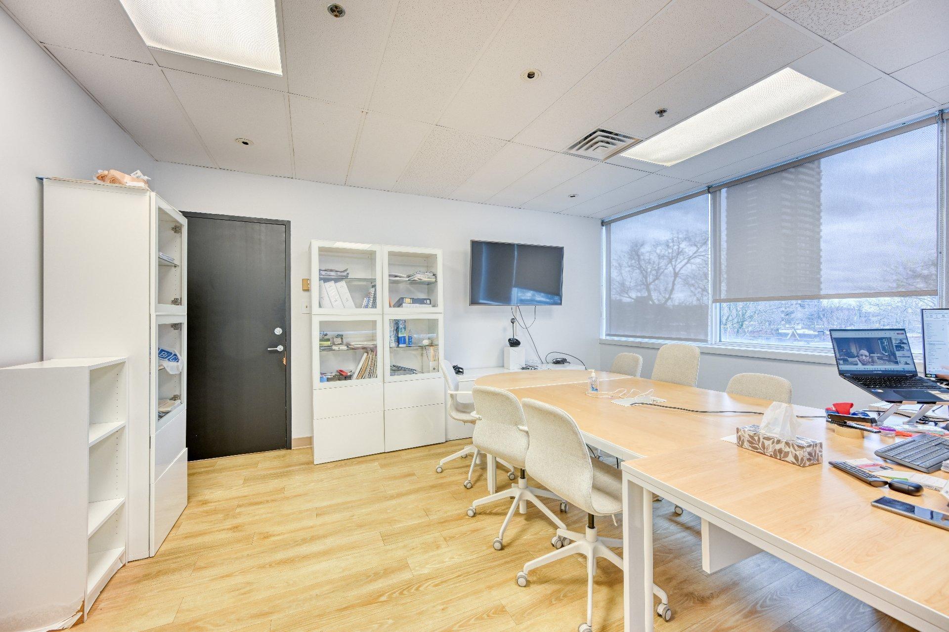 









5160


Boul. Décarie

, 340,
Montréal (Côte-des-Neiges/Notre-Dame-de-Grâce),




QC
H3X2H9

