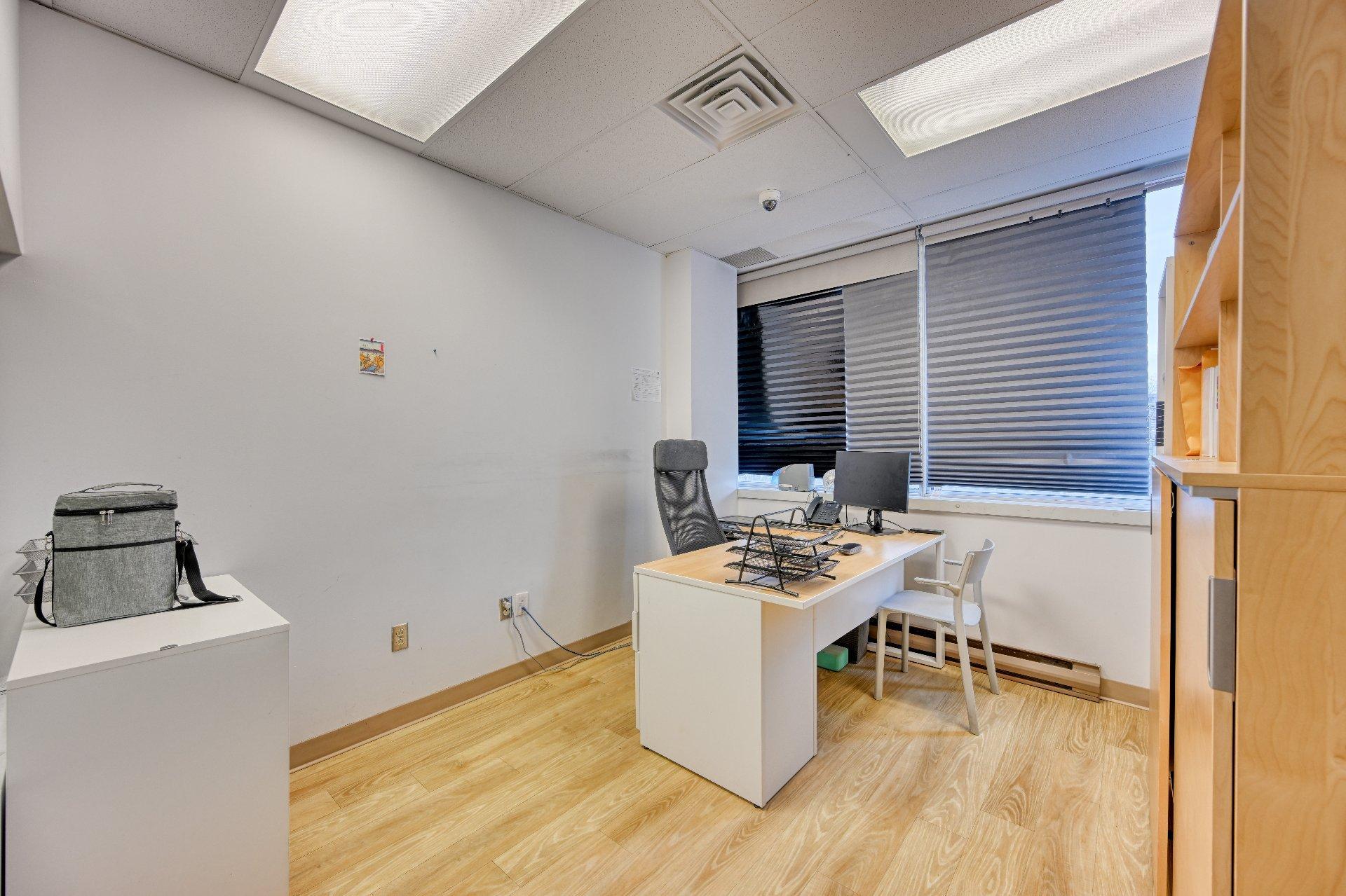 









5160


Boul. Décarie

, 340,
Montréal (Côte-des-Neiges/Notre-Dame-de-Grâce),




QC
H3X2H9

