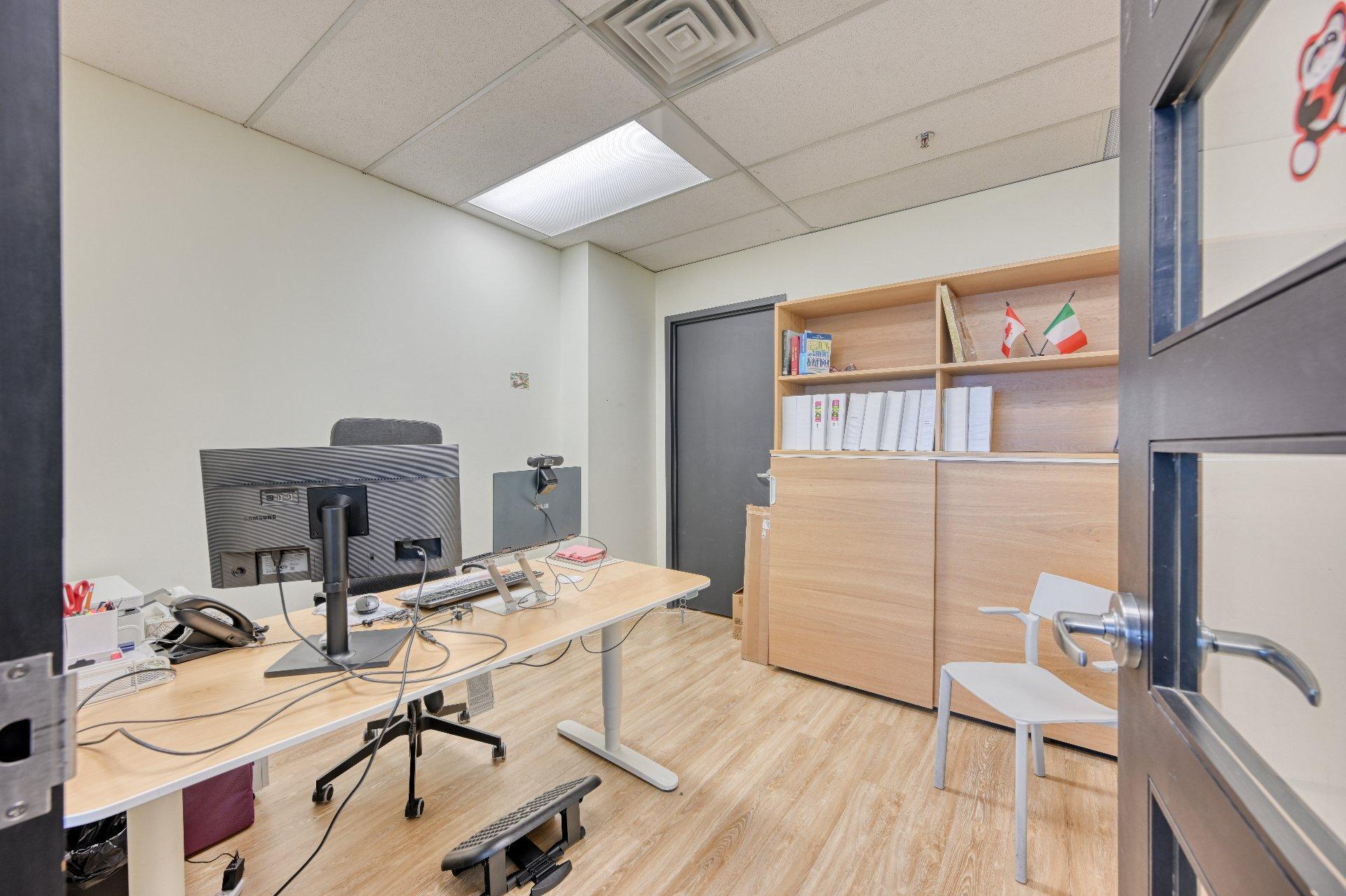 









5160


Boul. Décarie

, 340,
Montréal (Côte-des-Neiges/Notre-Dame-de-Grâce),




QC
H3X2H9

