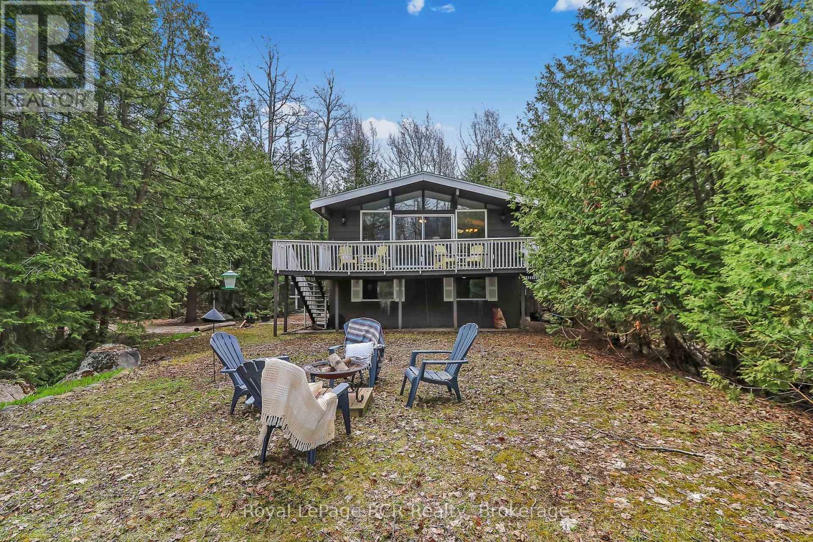 












112 CAMERON STREET

,
Blue Mountains,




Ontario
N0H2P0

