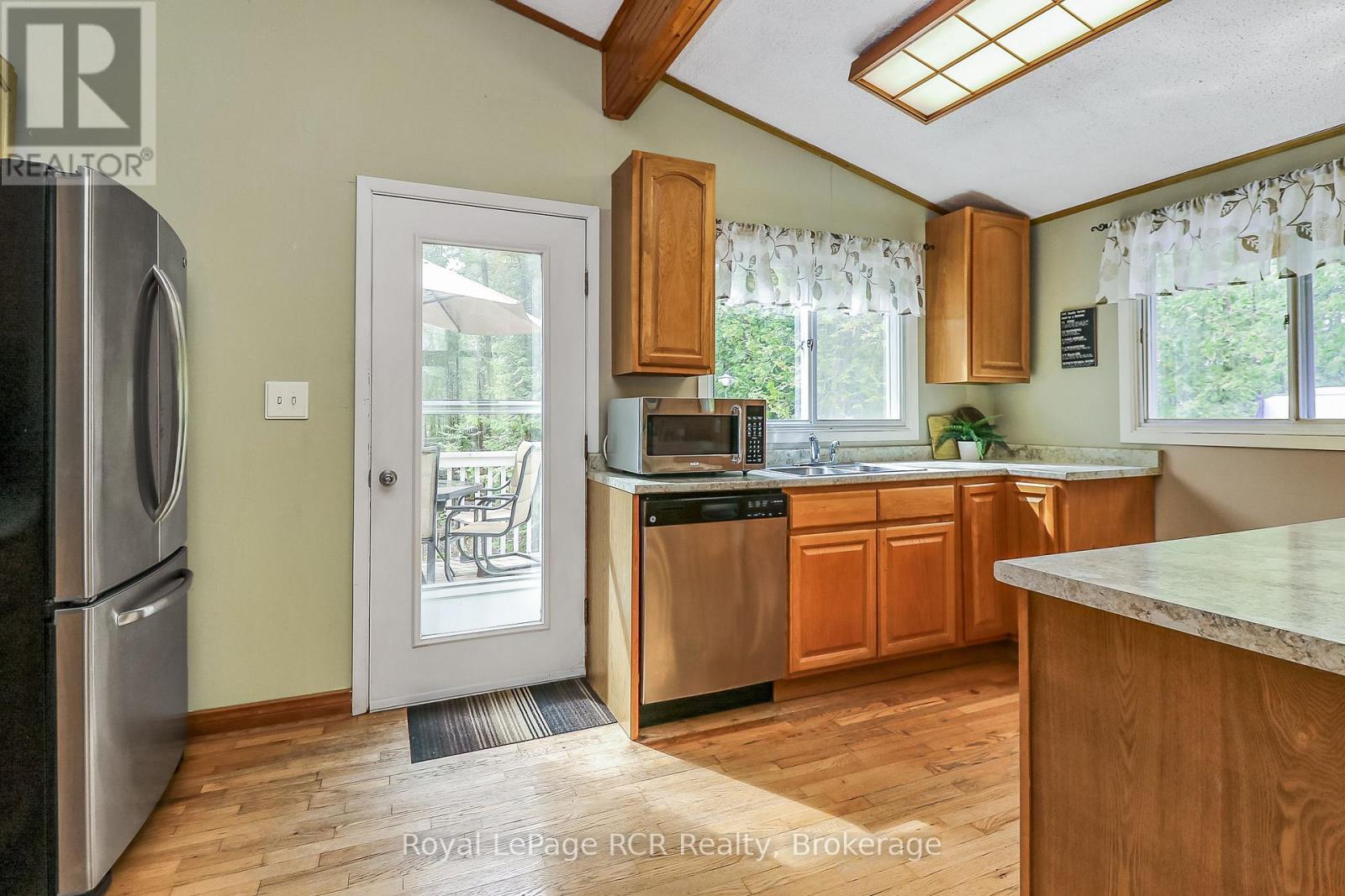 












112 CAMERON STREET

,
Blue Mountains,




Ontario
N0H2P0

