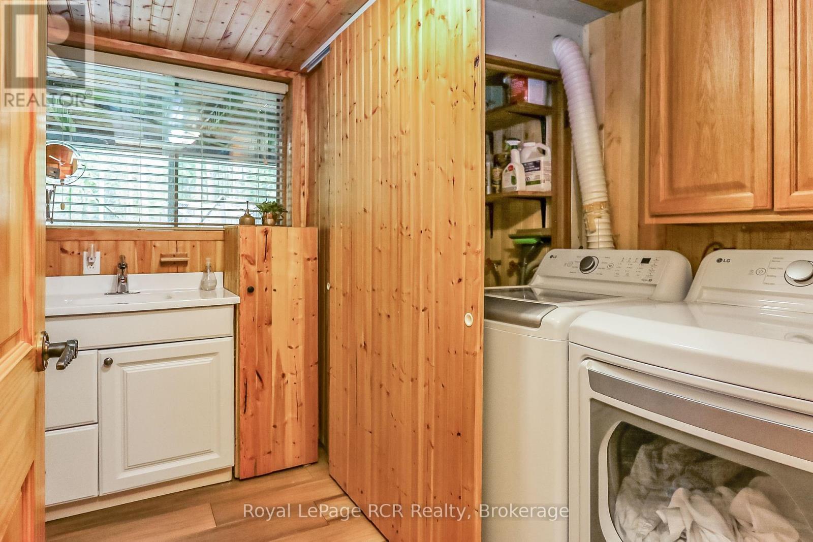 












112 CAMERON STREET

,
Blue Mountains,




Ontario
N0H2P0

