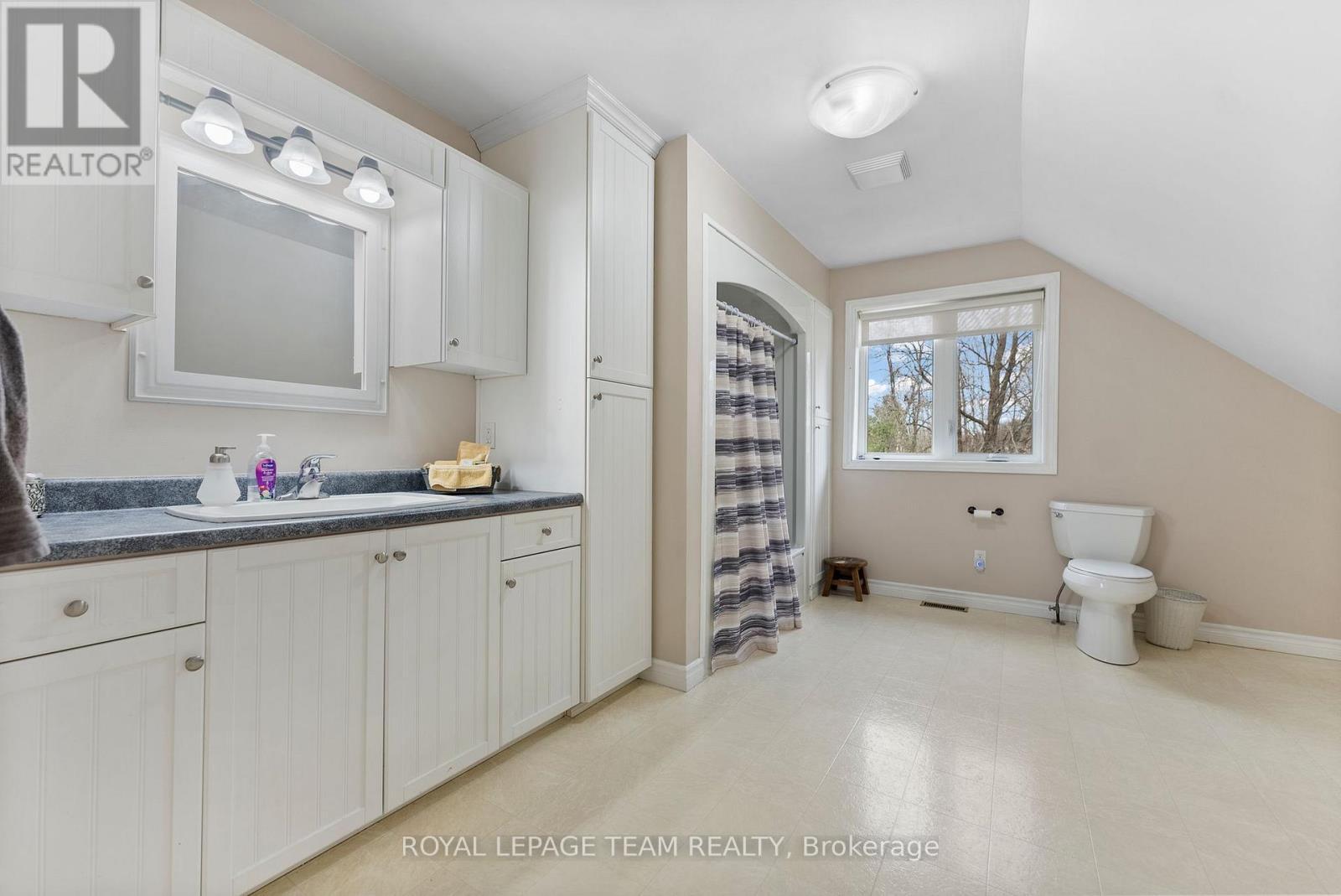 












5253 RIVER ROAD

,
Horton,




Ontario
K7V3Z8

